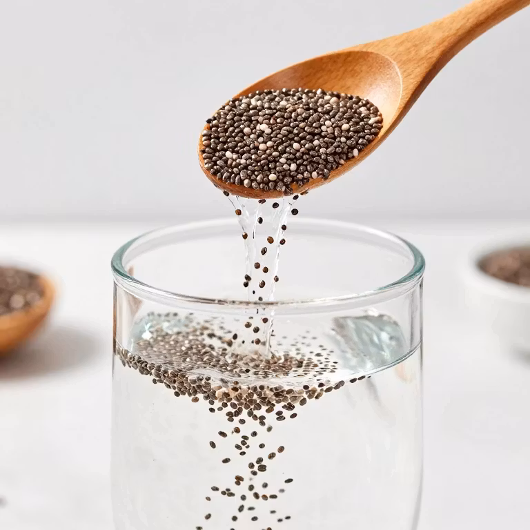 دانه چیا برای یبوست و نحوه ژلاتینی شدن آن در آب